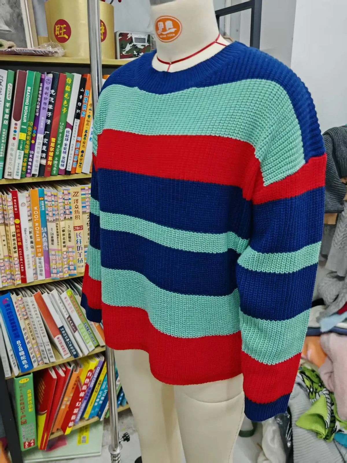 New Women's Clothing Is Simple Loose Multi-color Stripes and Knitted Sweaters Comfortable Casual