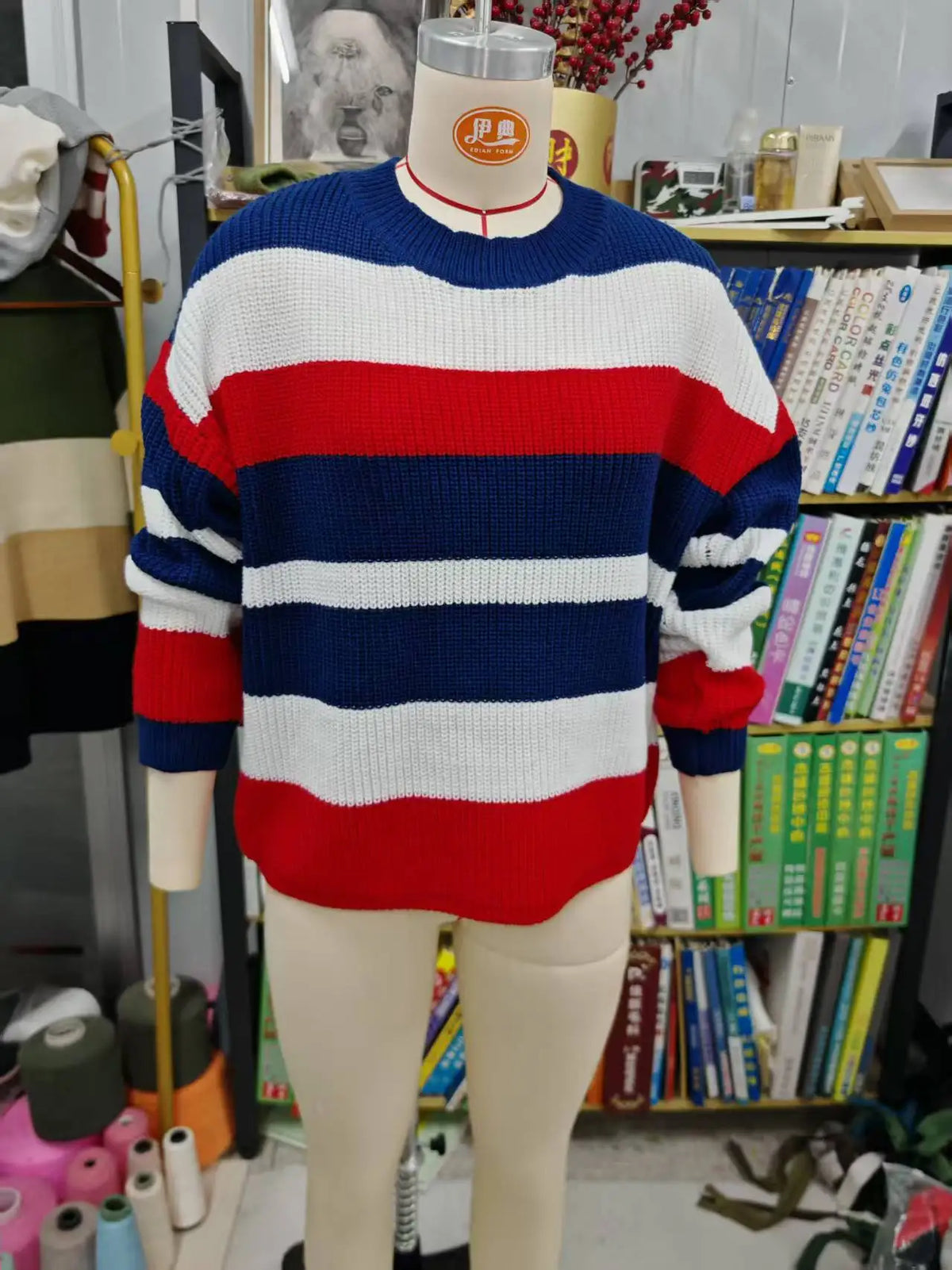 New Women's Clothing Is Simple Loose Multi-color Stripes and Knitted Sweaters Comfortable Casual